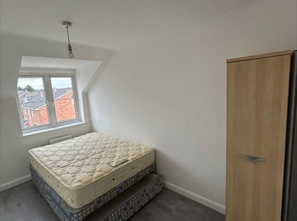 Room in a Shared House, Blueberry Avenue, M40