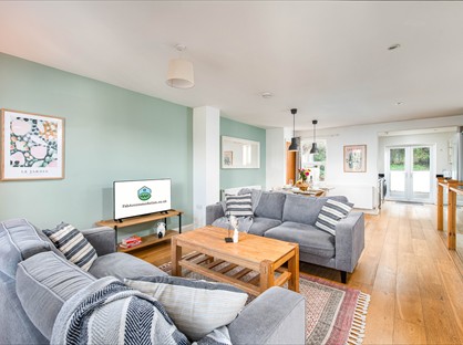 5 Bed Terraced House, Cotswold Road North, BS3