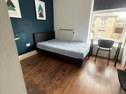 Room in a Shared House, Cranbrook St, OL4