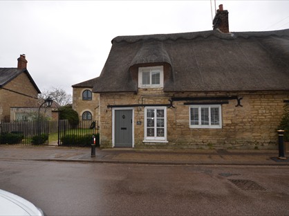 1 Bed Semi-Detached House, Station Road, PE8
