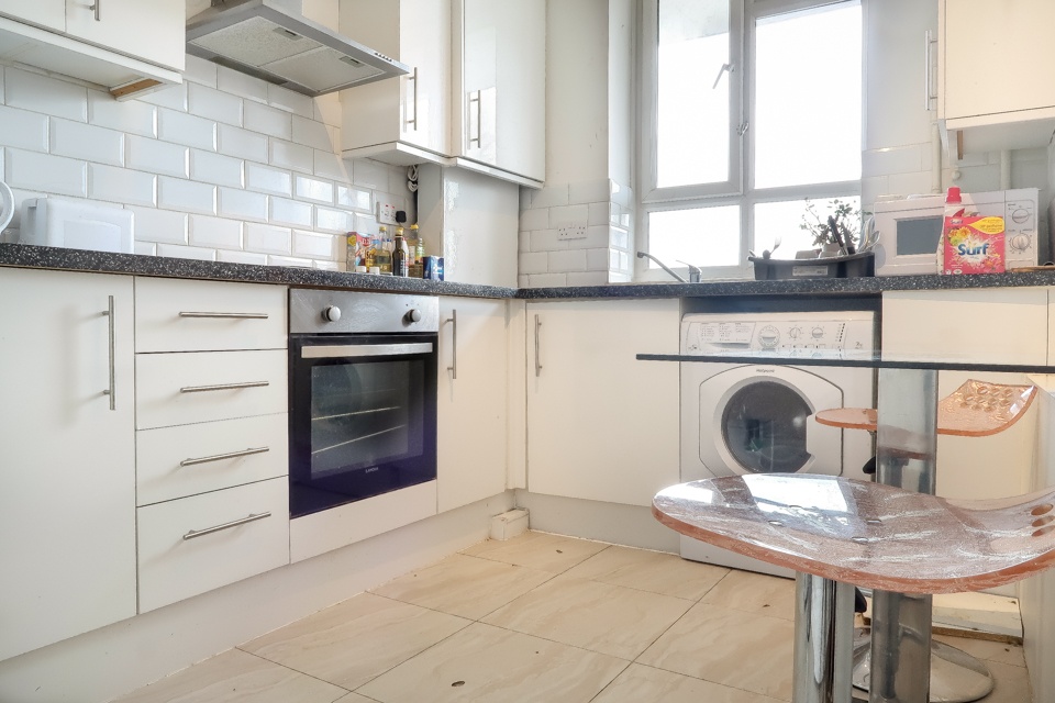 Additional image 8 of Room in a Shared Flat, Lancaster Court, SW6, N1 7GU