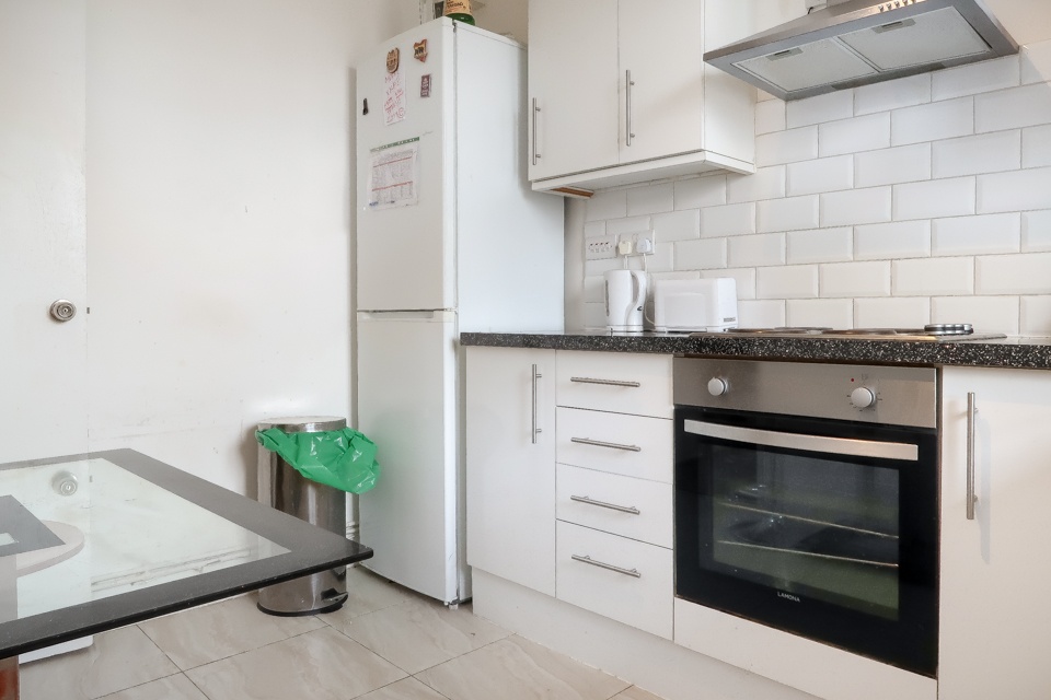 Additional image 9 of Room in a Shared Flat, Lancaster Court, SW6, N1 7GU