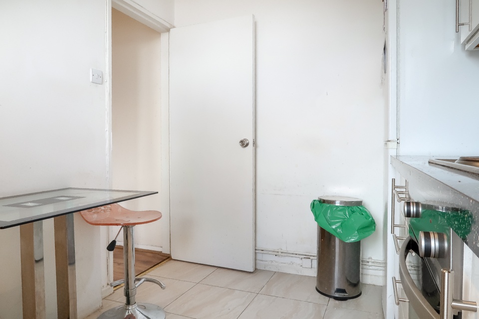 Additional image 10 of Room in a Shared Flat, Lancaster Court, SW6, N1 7GU