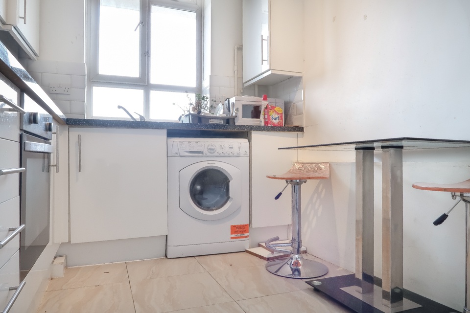 Additional image 11 of Room in a Shared Flat, Lancaster Court, SW6, N1 7GU