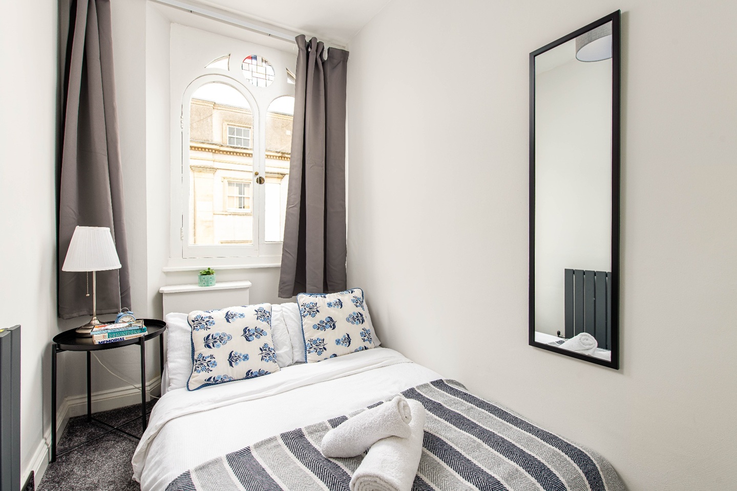 2 Bed Flat, Dover Place, BS8 photo 3
