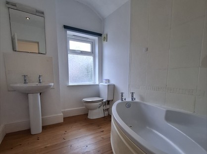 2 Bed End Terrace, Windsor St, CV21