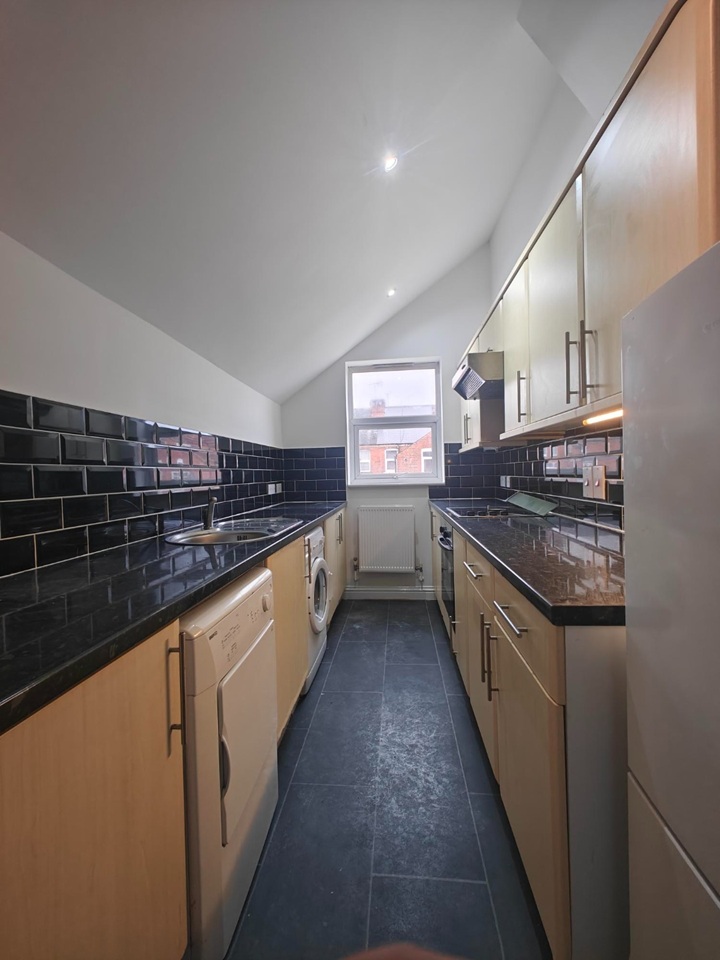 Additional image 2 of 1 Bed Flat, Elm Park Road, RG30, N1 7GU