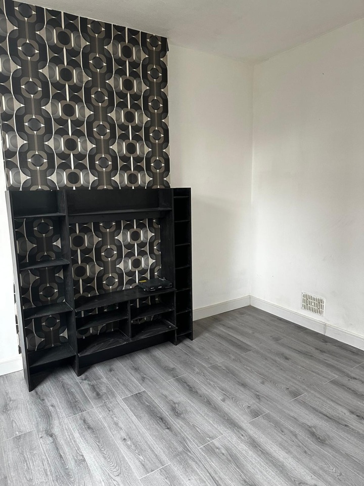 Additional image 3 of 2 Bed Semi-Detached House, Percival St, LE5, N1 7GU