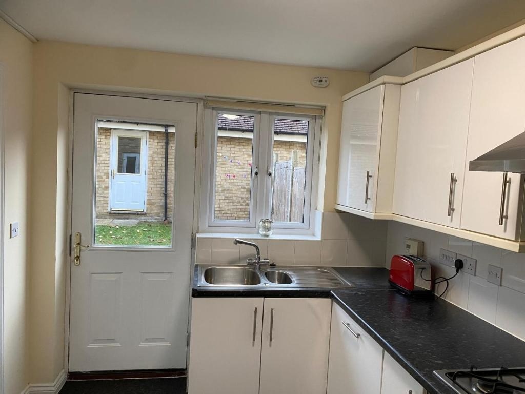 Additional image 10 of 4 Bed Terraced House, Topper St, CB4, N1 7GU