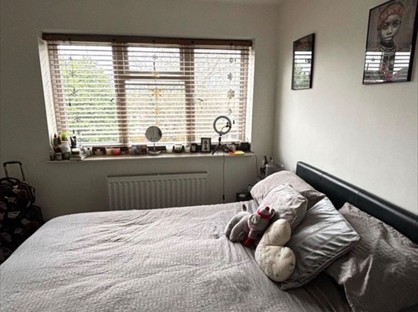 Room in a Shared House, Fallow Close, IG7