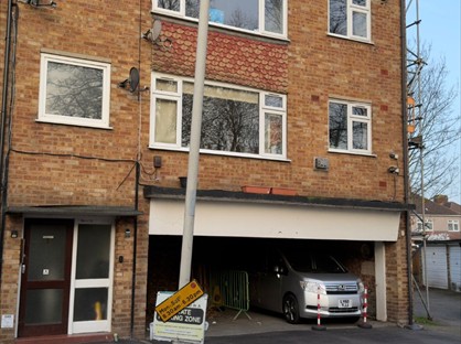 2 Bed Flat, Wisdons Close, RM10