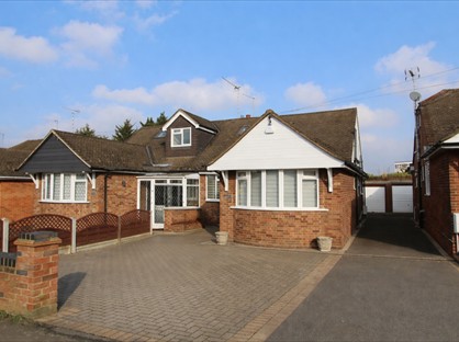 4 Bed Semi-Detached House, Oliver Road, CM15