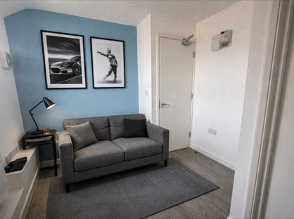 Studio Flat, Minister House, W3