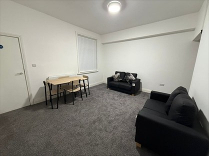 3 Bed Flat, Eccles, M30