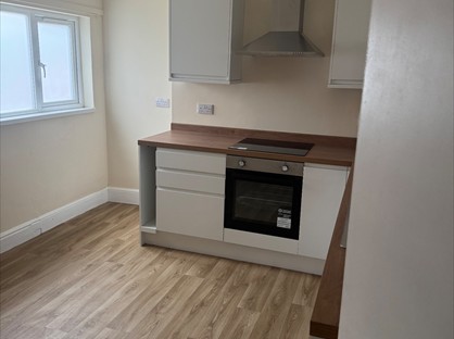 2 Bed Flat, Ashcroft Gardens, GL7