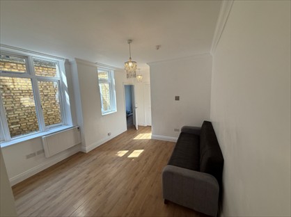 2 Bed Flat, Mazenod Avenue, NW6