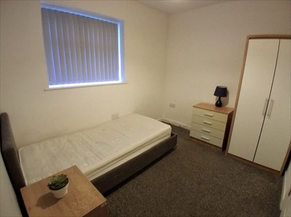 Room in a Shared House, Rossmore Gardens, CH66