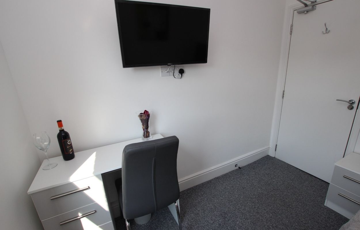 Additional image 7 of Room in a Shared House, Catherine St, RG30, N1 7GU