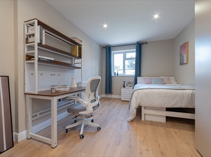 Room in a Shared House, West St, RH4