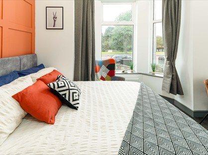 Room in a Shared House, Chorley Road, M27