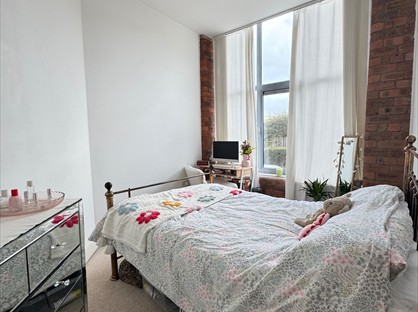Room in a Shared Flat, The Silk Mill, HX5