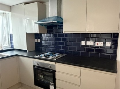 3 Bed Terraced House, Creasy Court, EN8