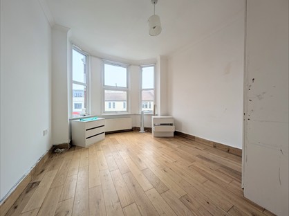 2 Bed Maisonette, Durnsford Road, SW19