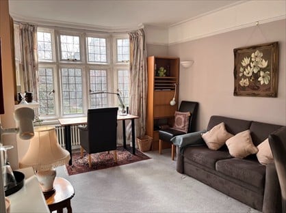 1 Bed Flat, Queen Court, WC1N