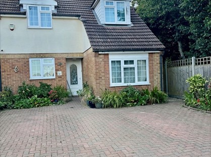 4 Bed Detached House, Albert Drive, SS15