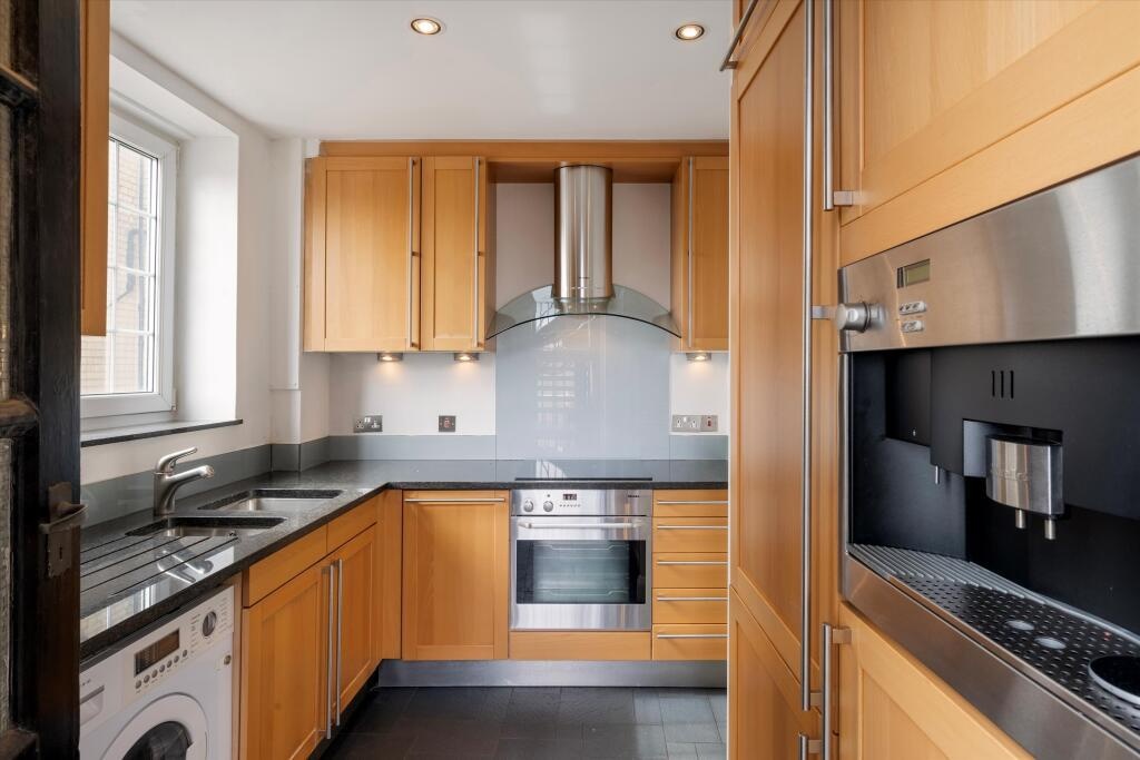 2 Bed Flat, Ovington Court, SW3 photo 2
