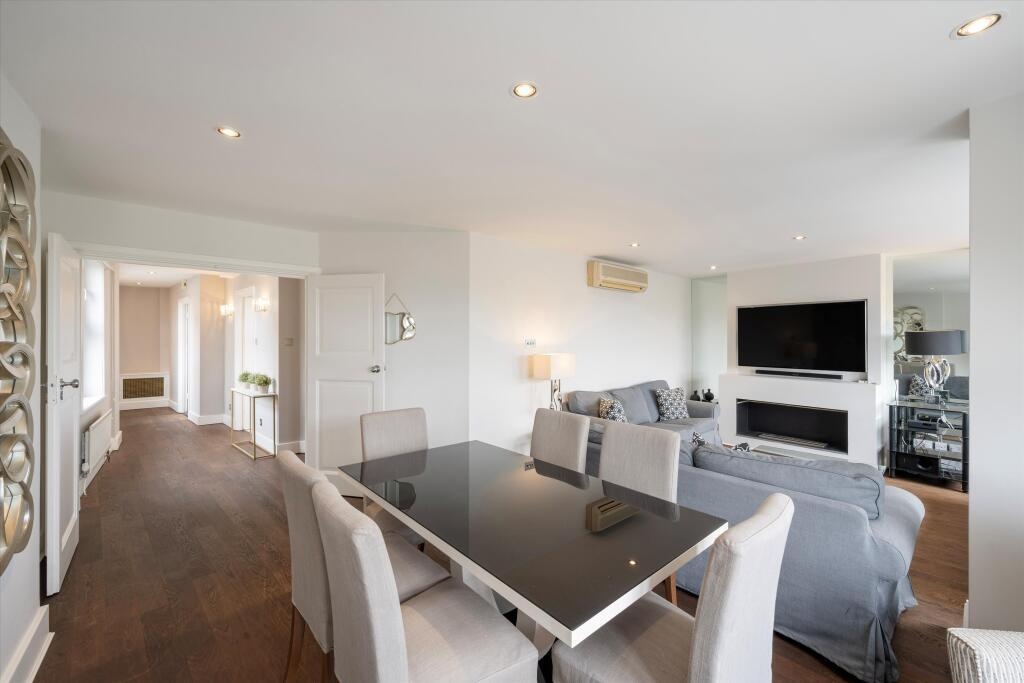 2 Bed Flat, Ovington Court, SW3 photo 3