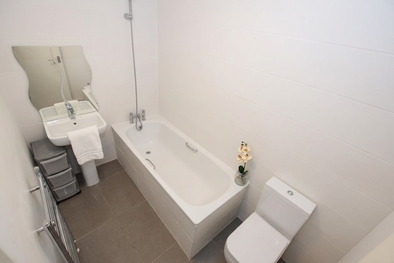 Additional image 13 of 2 Bed Flat, Simmonds St, RG1, N1 7GU