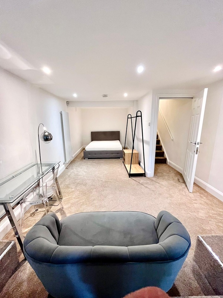 Additional image 5 of 2 Bed Flat, Park Road, NG7, N1 7GU