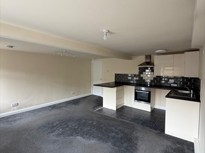 1 bed flat/apartment for rent in 1 Bed Flat, School St, HX1