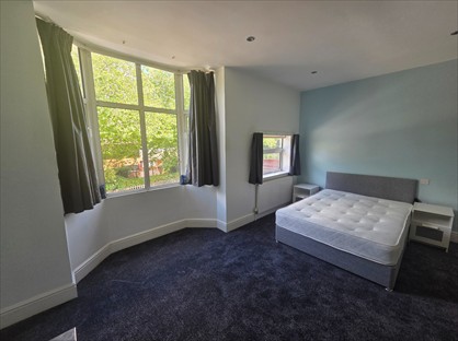 Room in a Shared House, Oak Tree Lane, B29