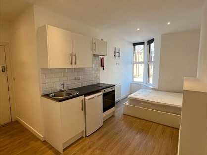 Room in a Shared House, Alma Road, BH9
