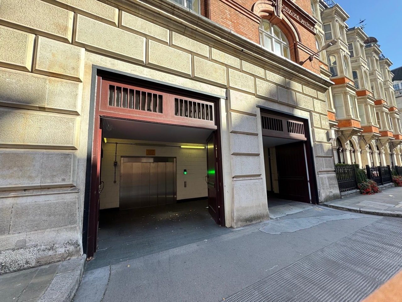 Additional image 10 of 2 Bed Flat, Victoria House, EC4Y, N1 7GU