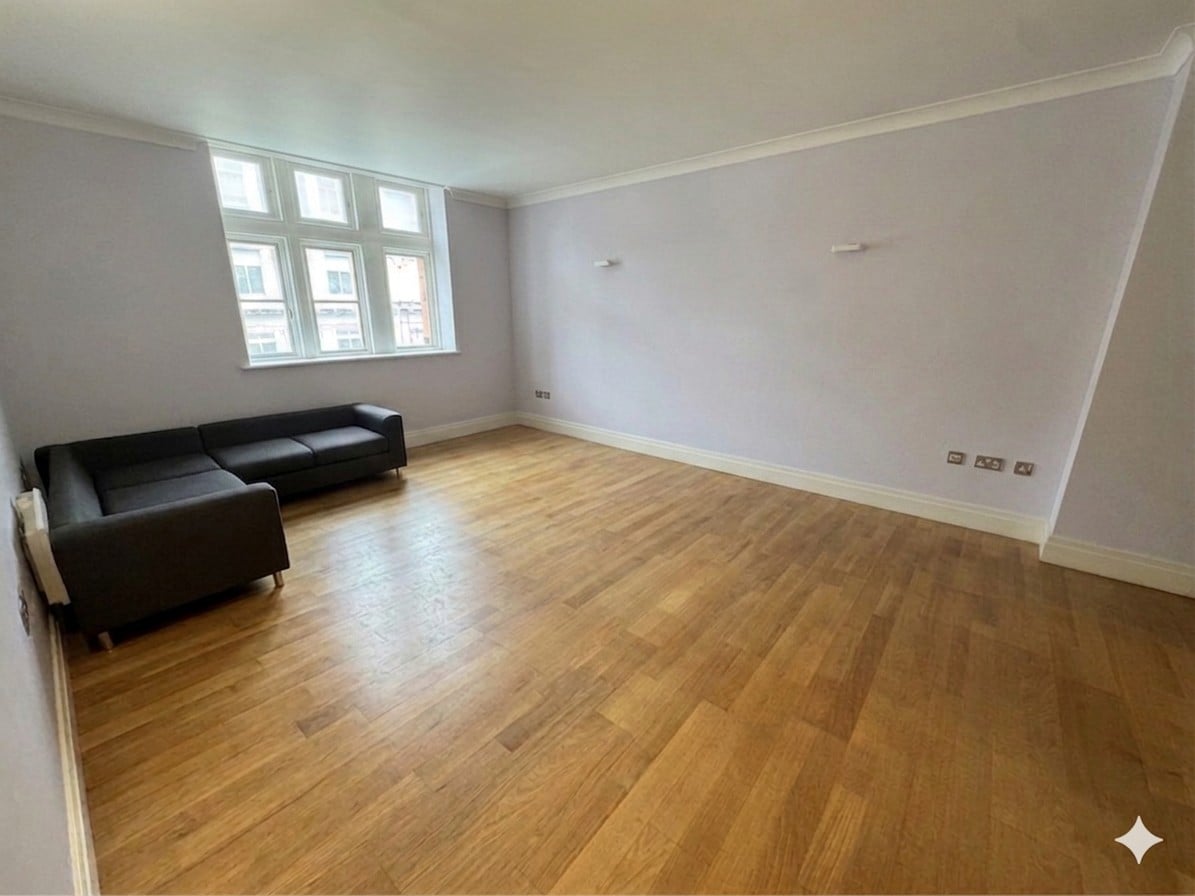 2 Bed Flat, Victoria House, EC4Y, N1 7GU
