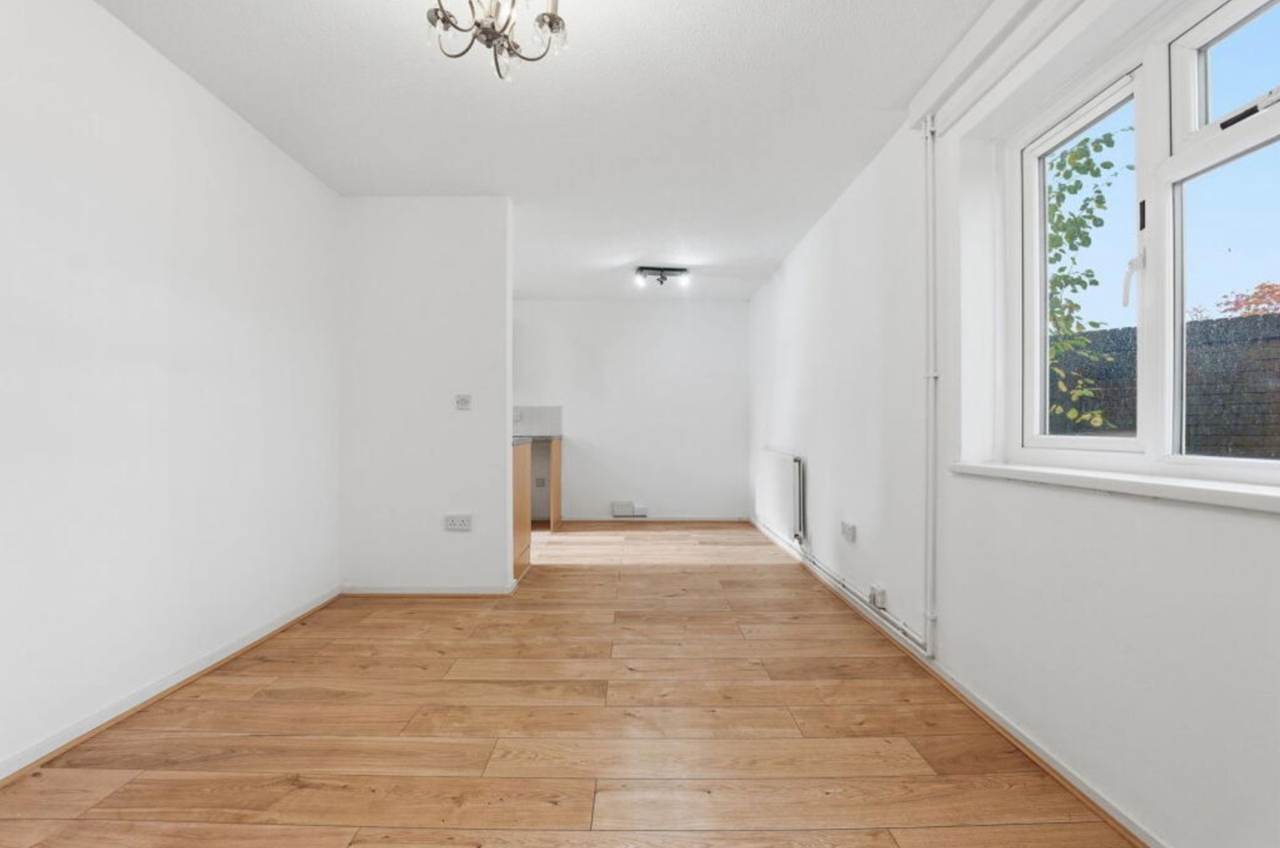 1 Bed Maisonette, Uppingham Gardens, NG2, N1 7GU