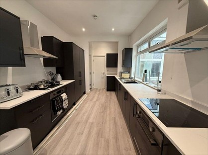 Room in a Shared House, Peel Green Road, M30