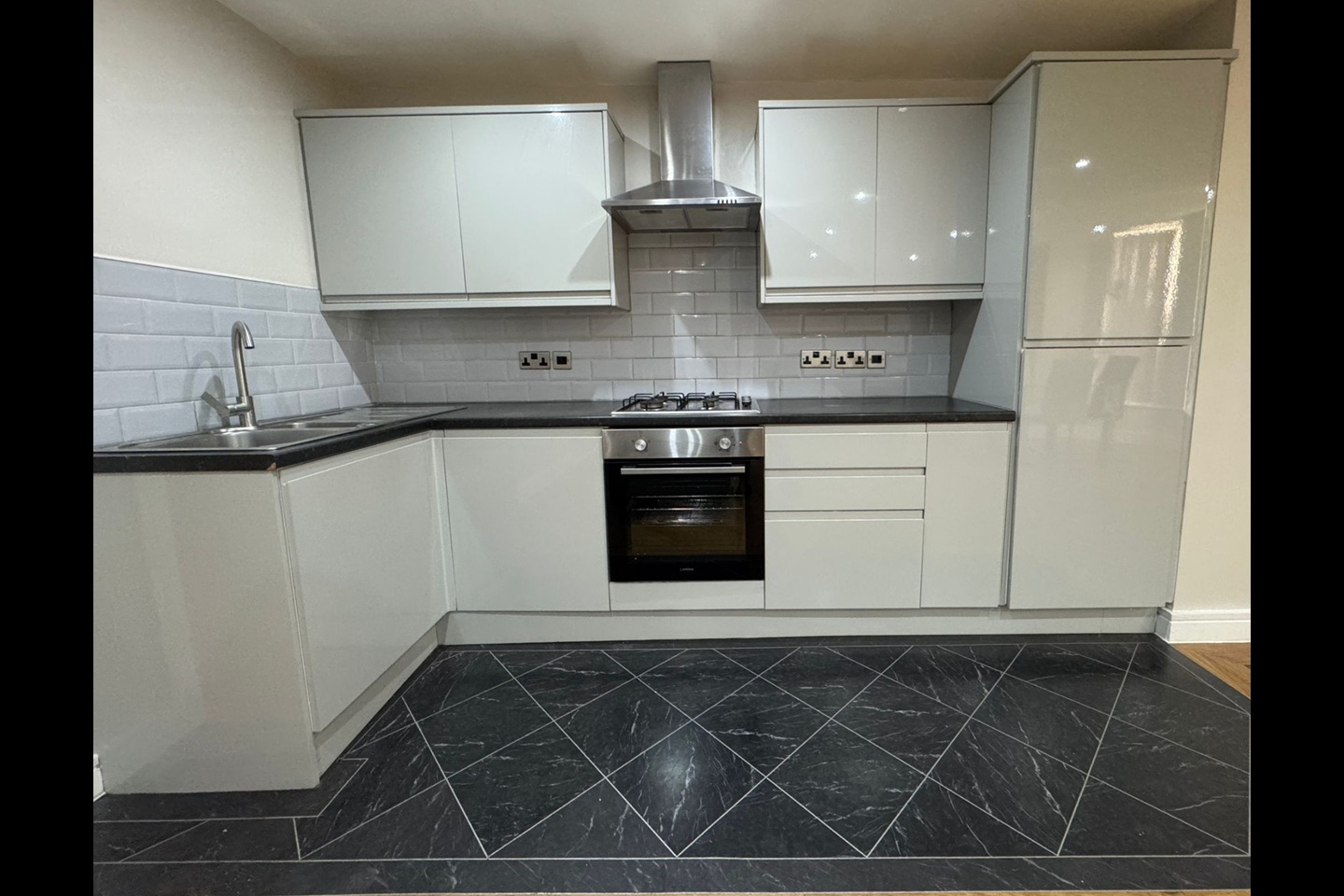 Additional image 3 of 2 Bed Flat, Bedford St South, L7, N1 7GU