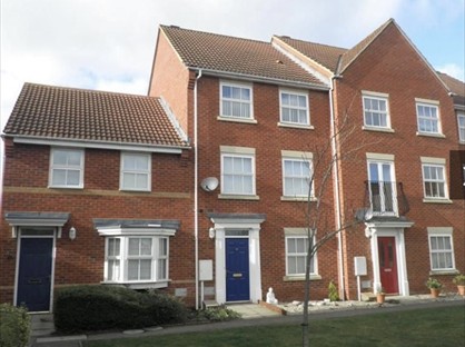 4 Bed Terraced House, Ashford Crescent, MK8