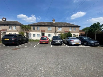 2 Bed Flat, Willow Tree Lane, UB4