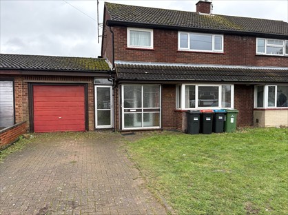 3 Bed Semi-Detached House, Water Eaton Road, MK2
