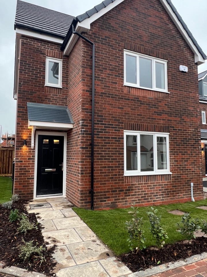 4 Bed Detached House, Hall Farm Avenue, CV6, N1 7GU