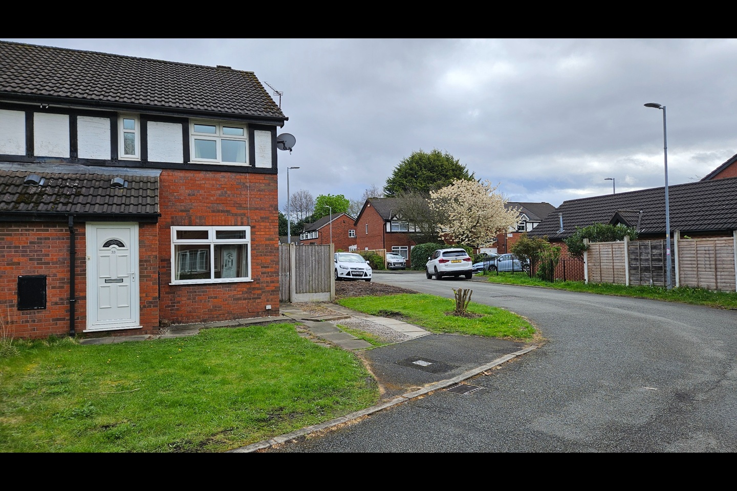 2 Bed Semi-Detached House, Wythop Gardens, M5, N1 7GU