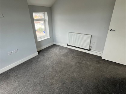 1 Bed Flat, Barton Hill Drive, ME12
