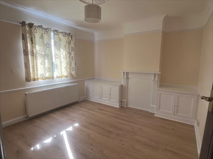 1 Bed Flat, Southover, BR1