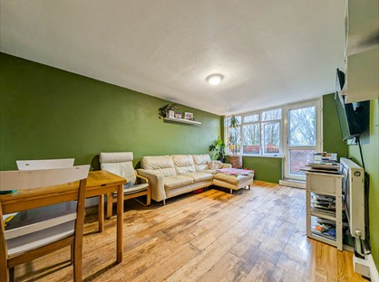 1 Bed Flat, Murfett Close, SW19