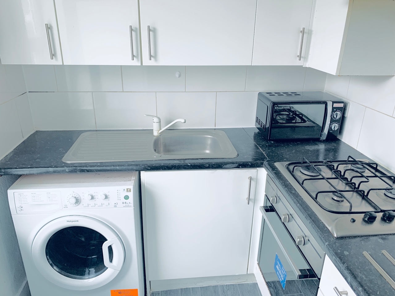 Additional image 3 of 1 Bed Flat, Newport Road, RG1, N1 7GU